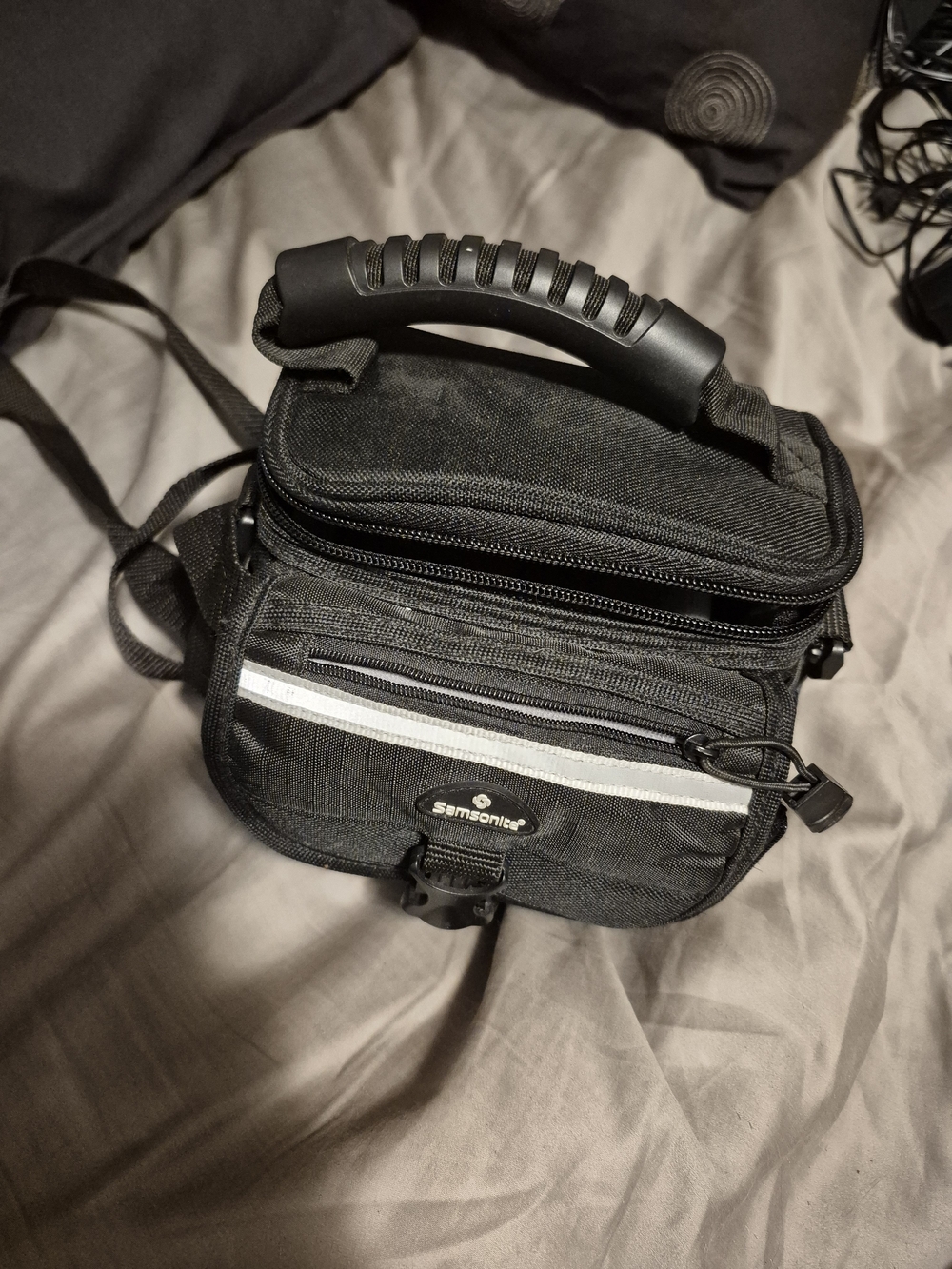Samsonite Black Compact Crossbody Travel Bag/ Camera Bag